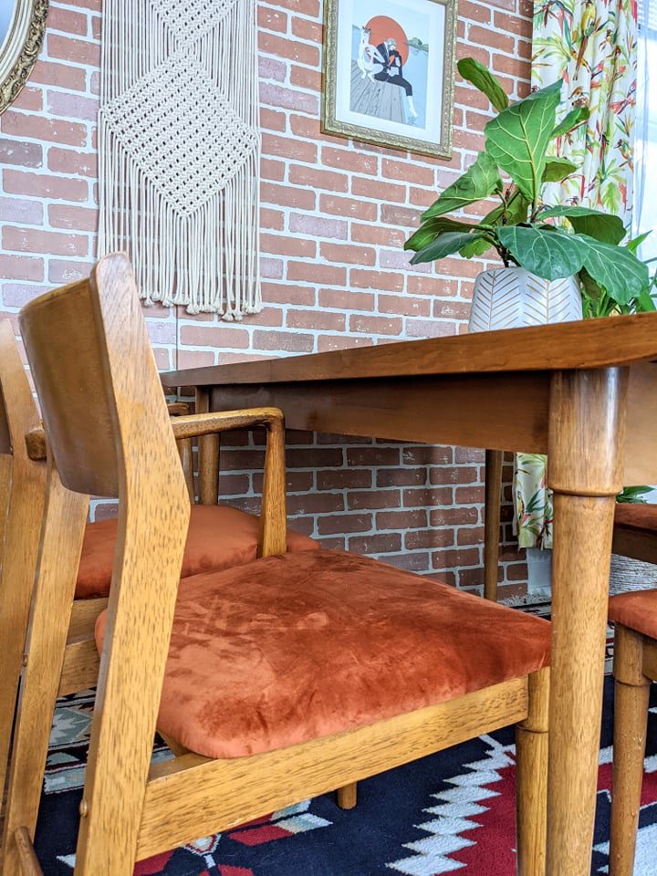 The Drexel 5 Piece Dining Set