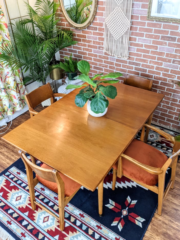 The Drexel 5 Piece Dining Set