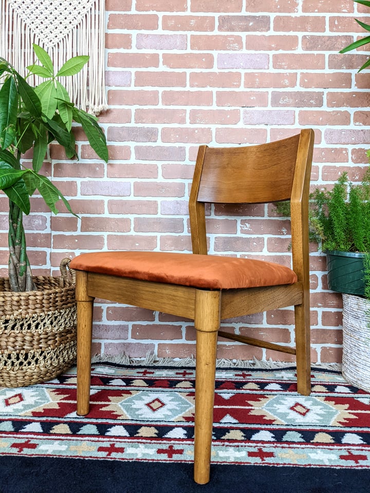 The Drexel 5 Piece Dining Set