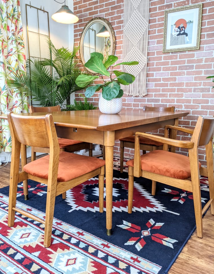 The Drexel 5 Piece Dining Set