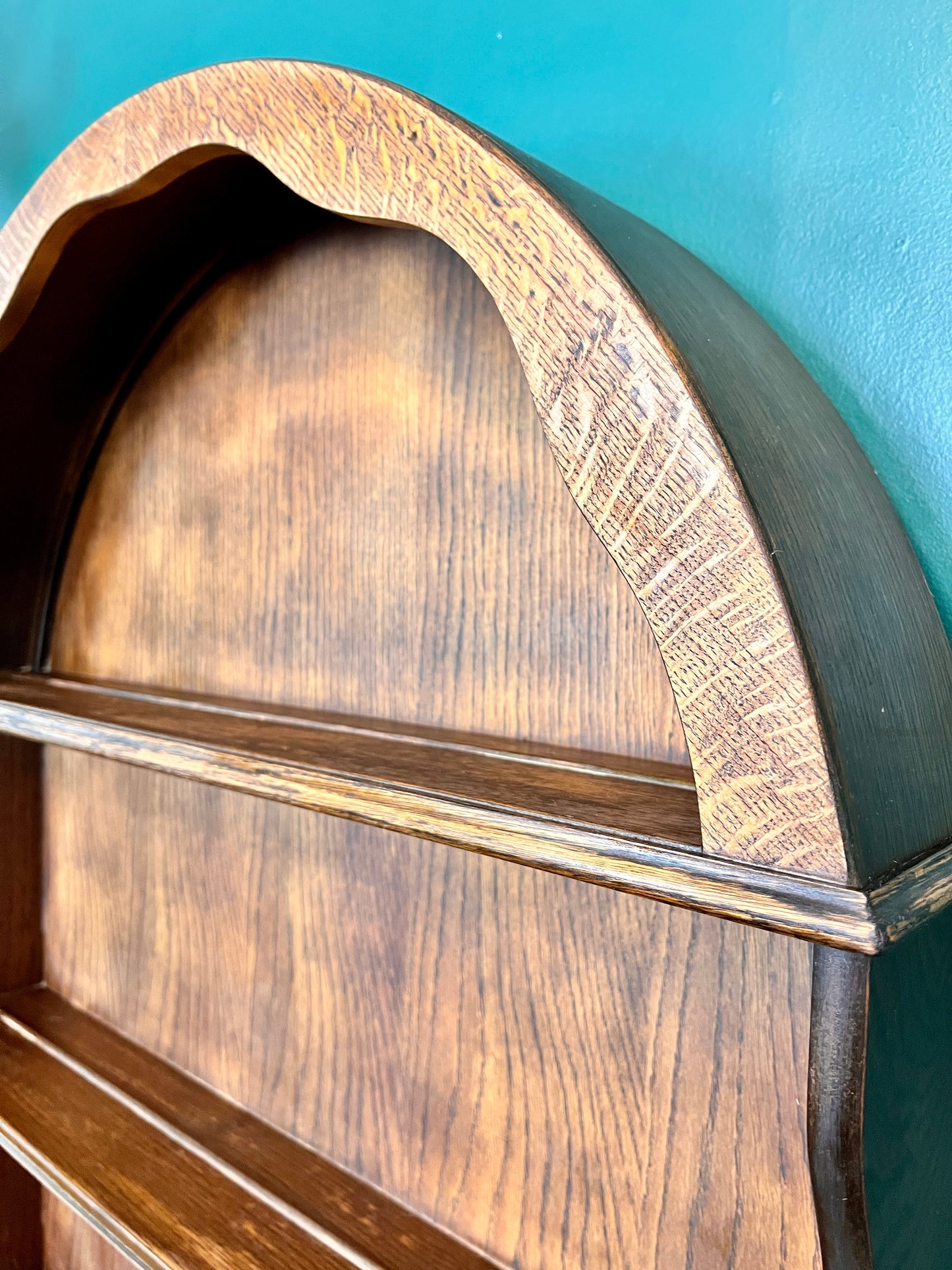 The Santa Barbara Cabinet Hutch