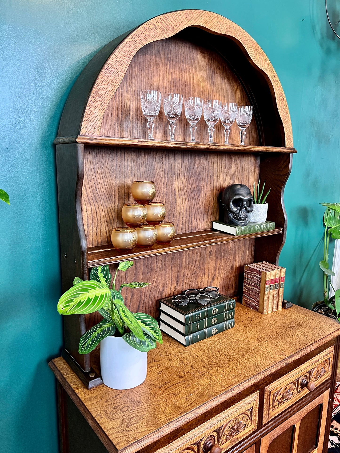 The Santa Barbara Cabinet Hutch