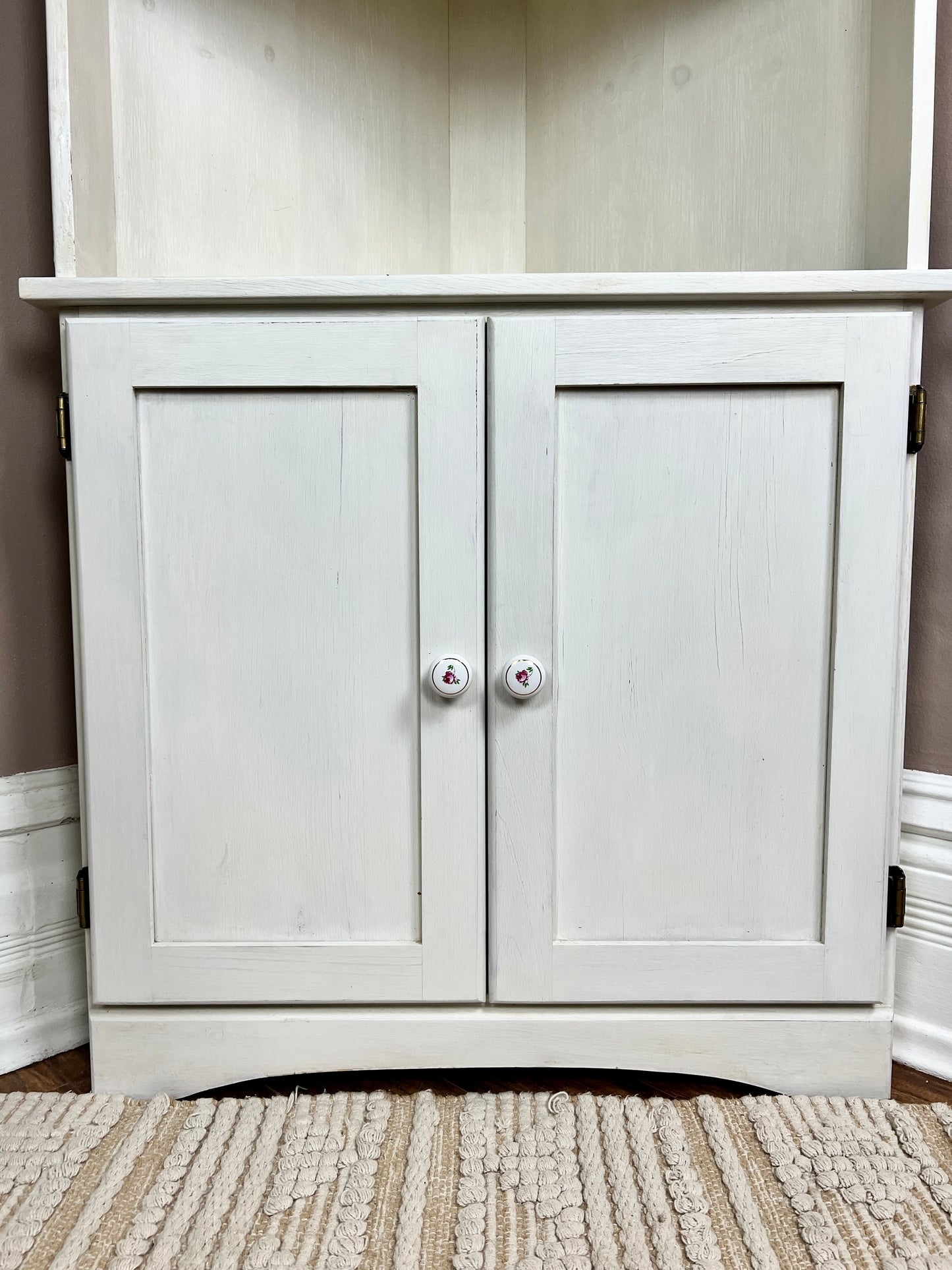 The Daisy Corner Cabinet