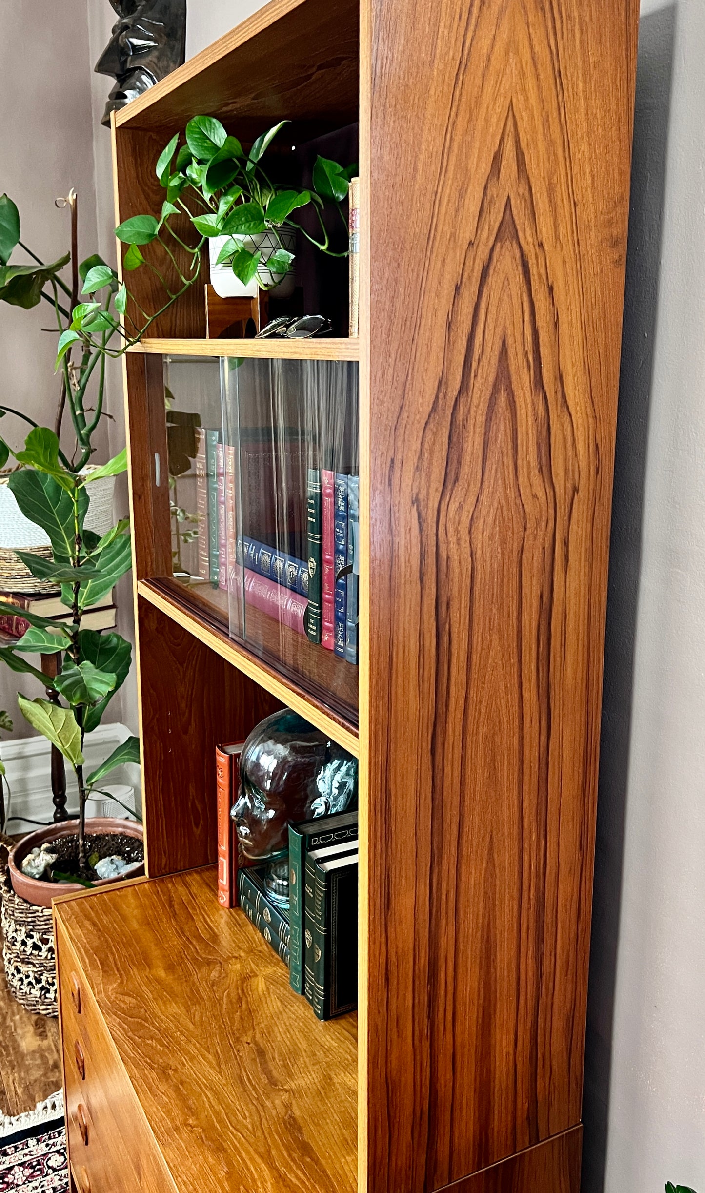 The Josefina Bookshelf