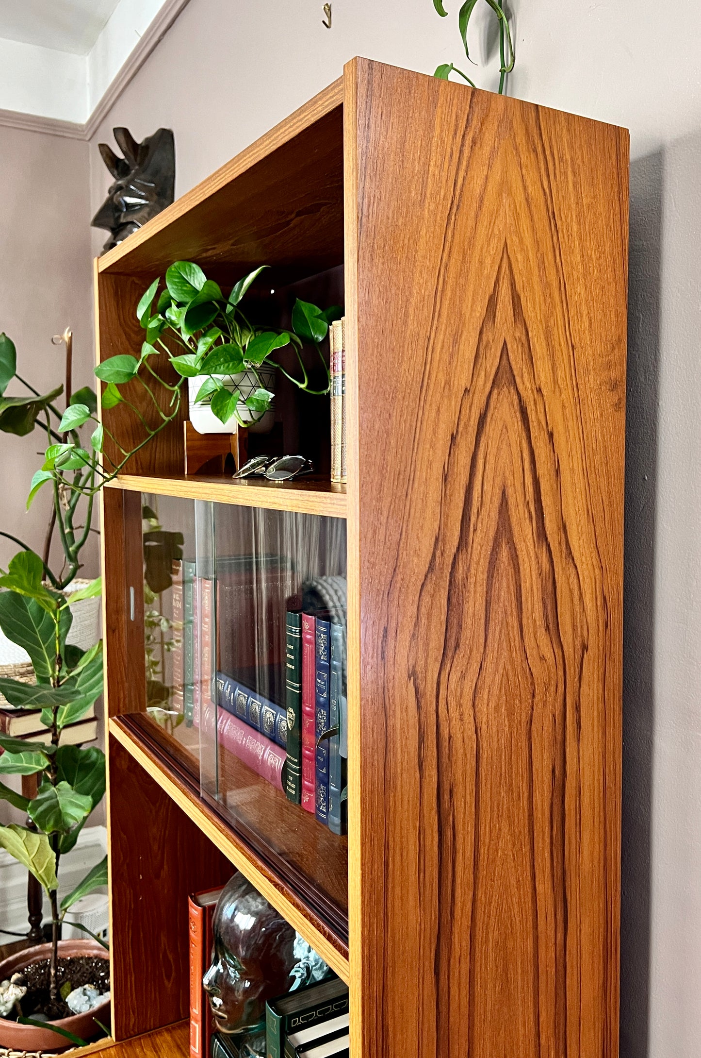 The Josefina Bookshelf