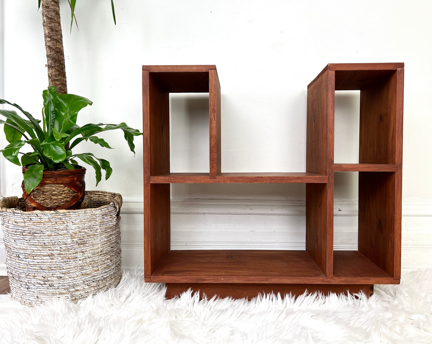 The Van Cleef Shelf