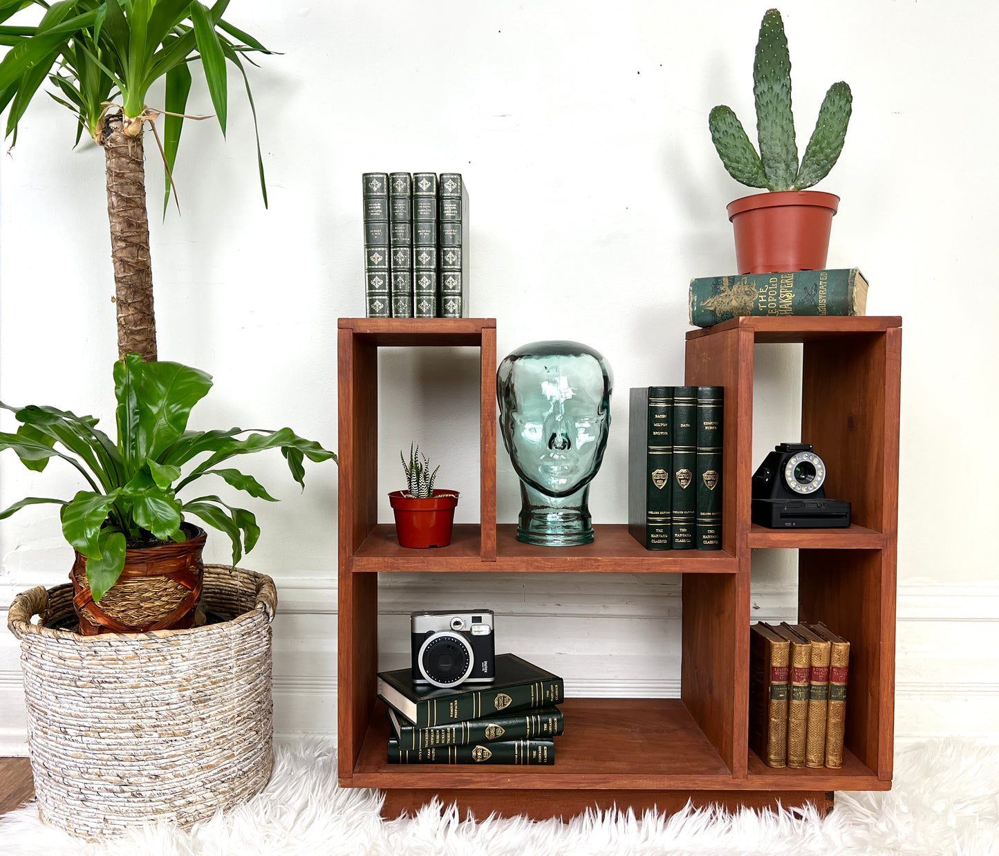 The Van Cleef Shelf