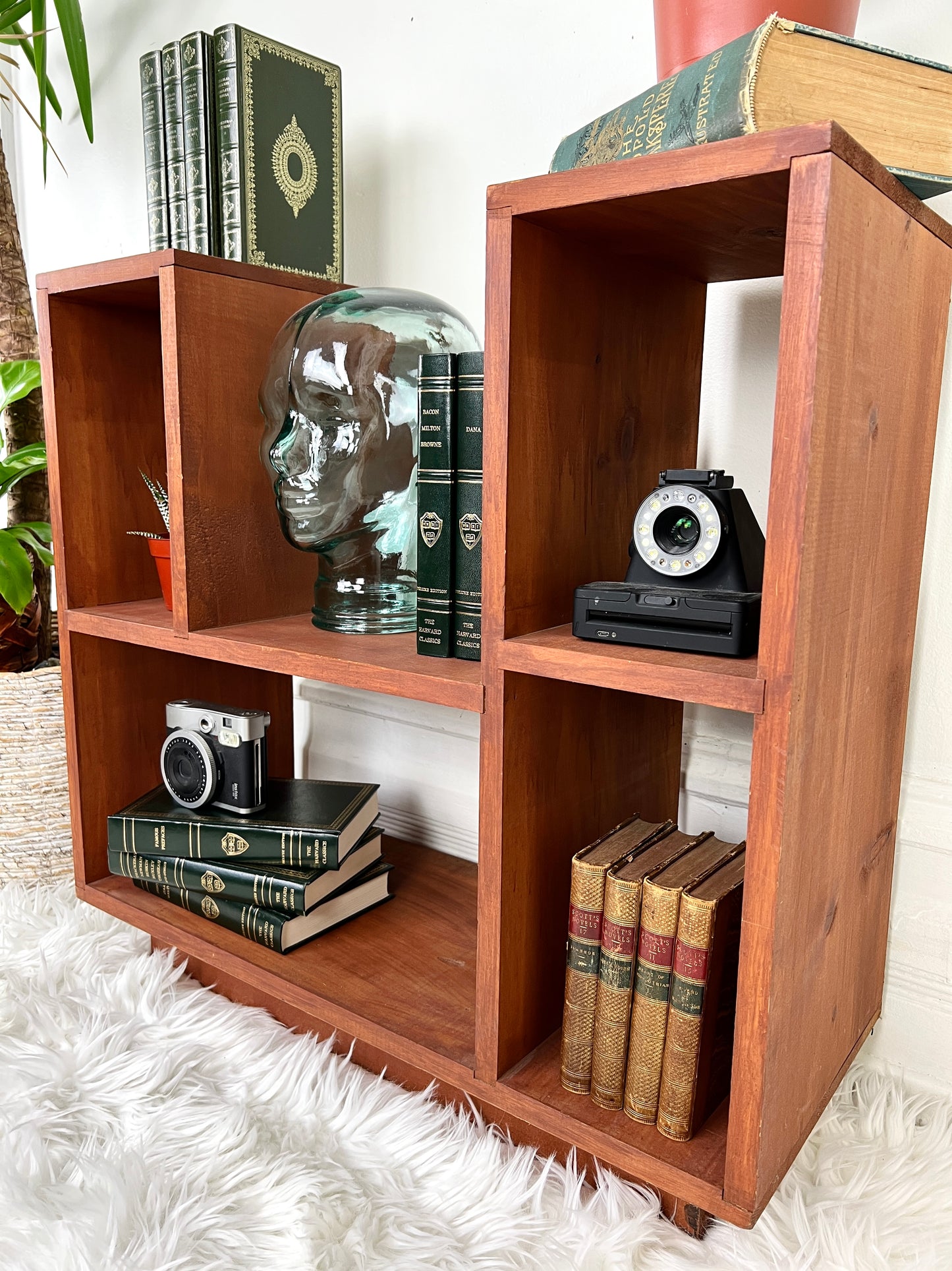 The Van Cleef Shelf