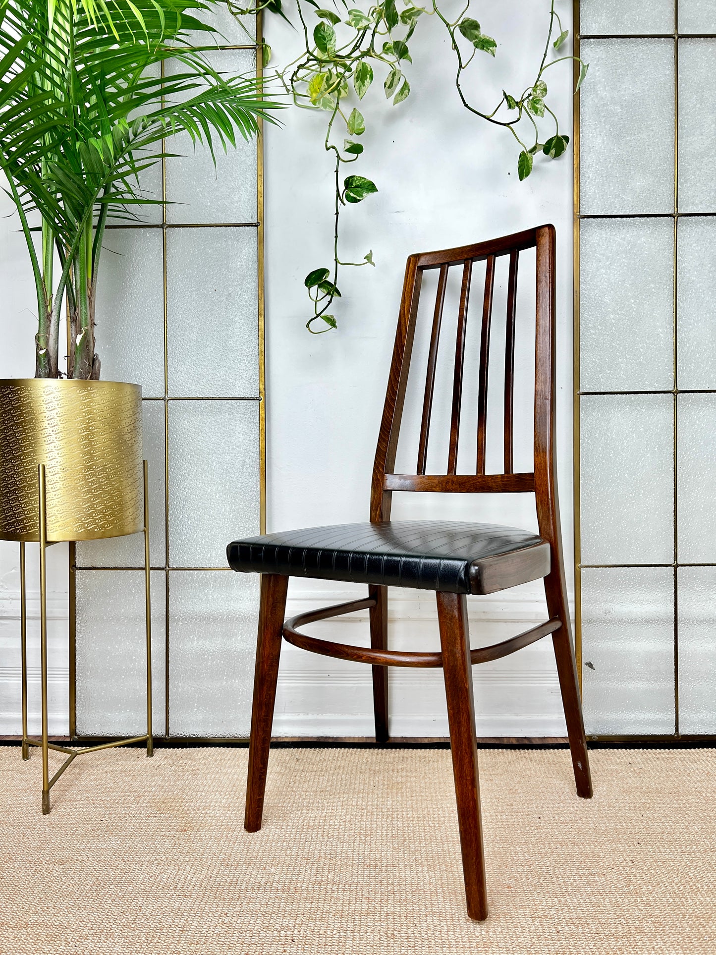 The Rakovnik Chairs