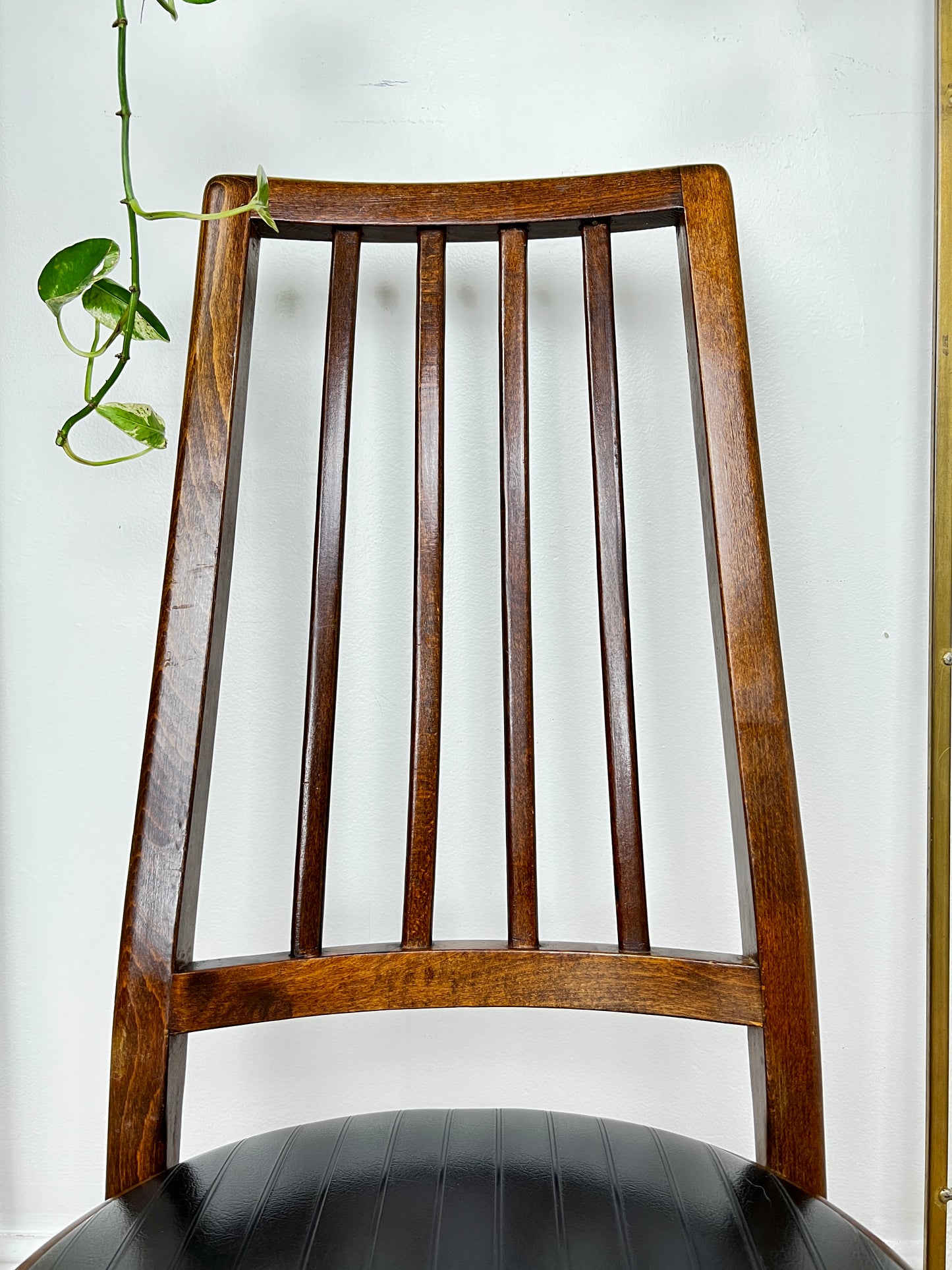 The Rakovnik Chairs