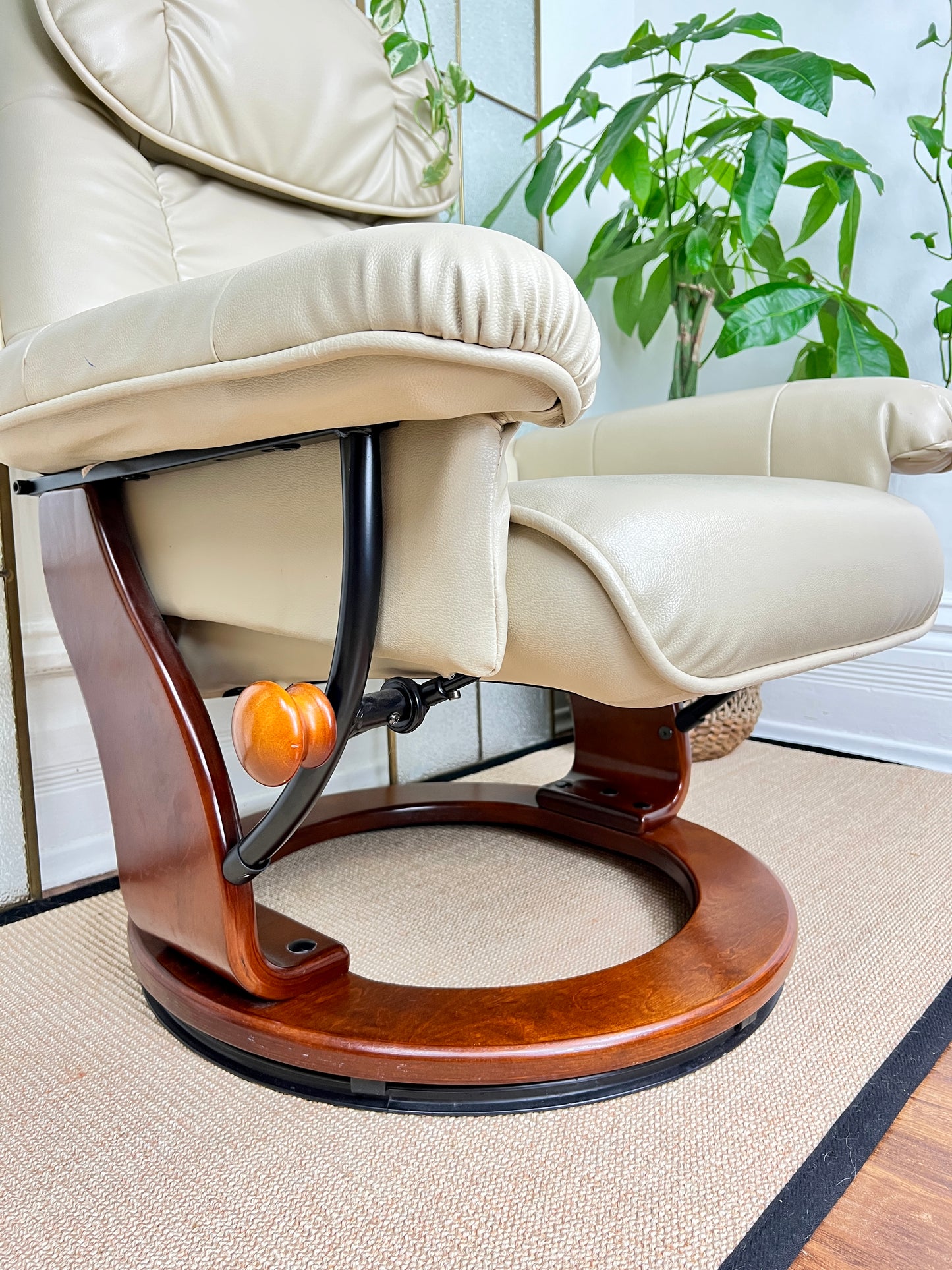The Coffee Cream Recliner