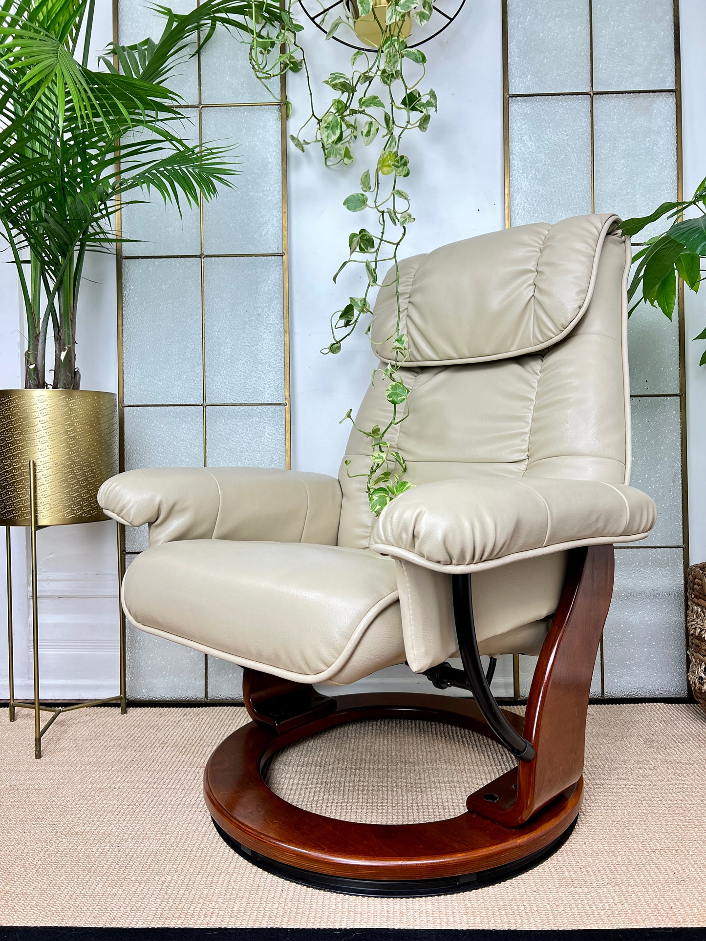 The Coffee Cream Recliner