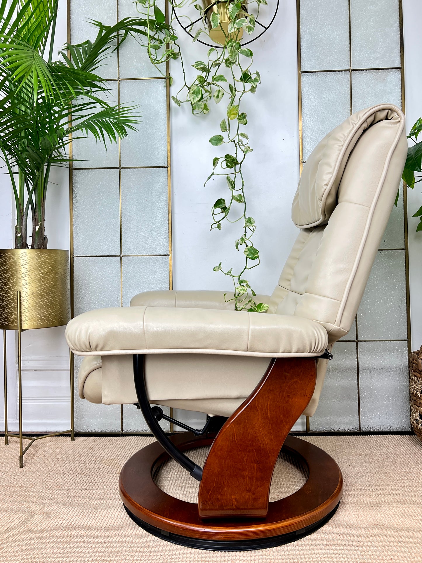 The Coffee Cream Recliner