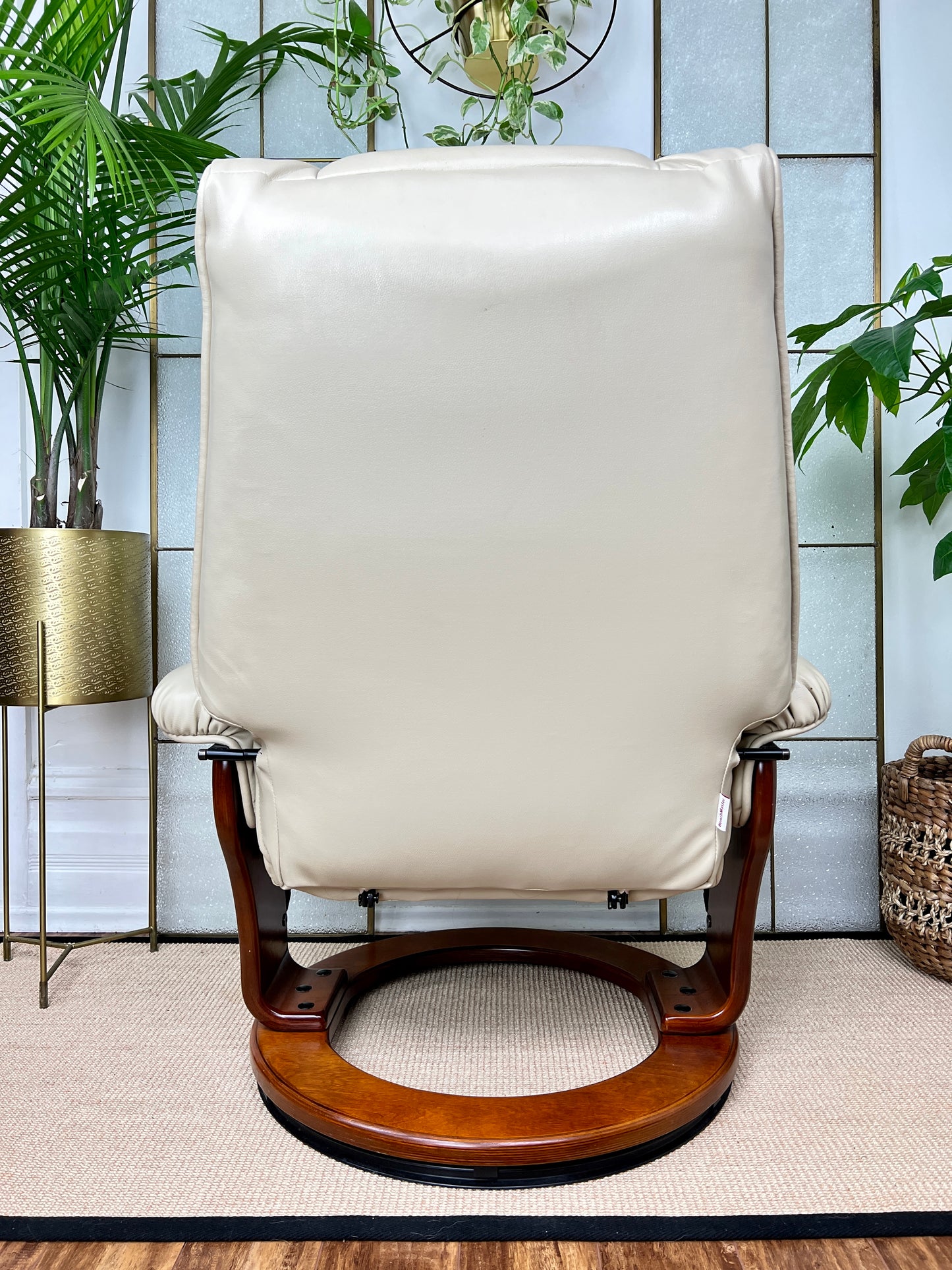 The Coffee Cream Recliner