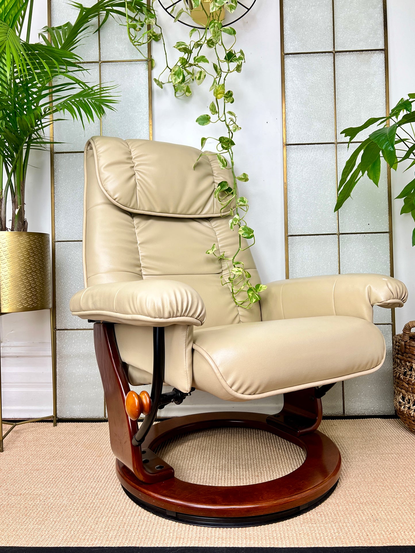 The Coffee Cream Recliner