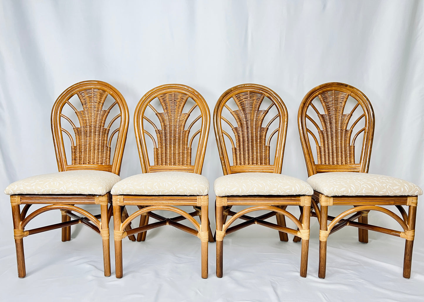 The Pure Joy Dining Set