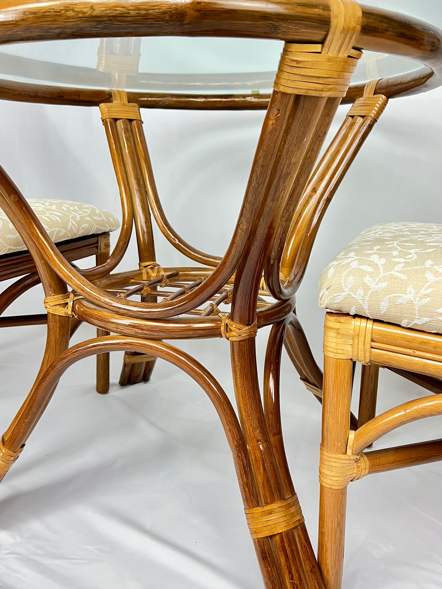 The Pure Joy Dining Set