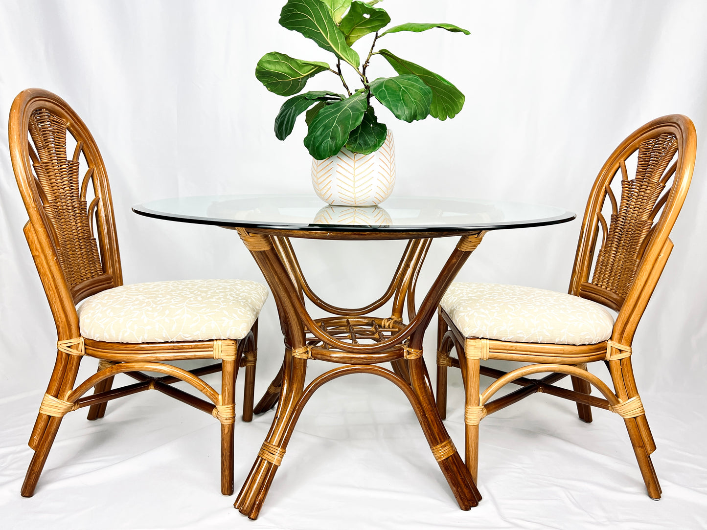 The Pure Joy Dining Set