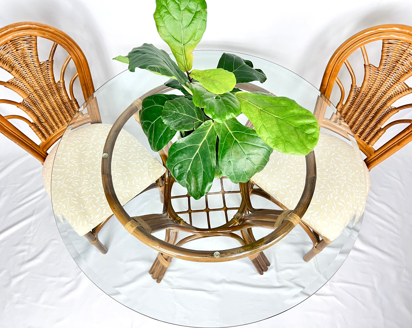 The Pure Joy Dining Set