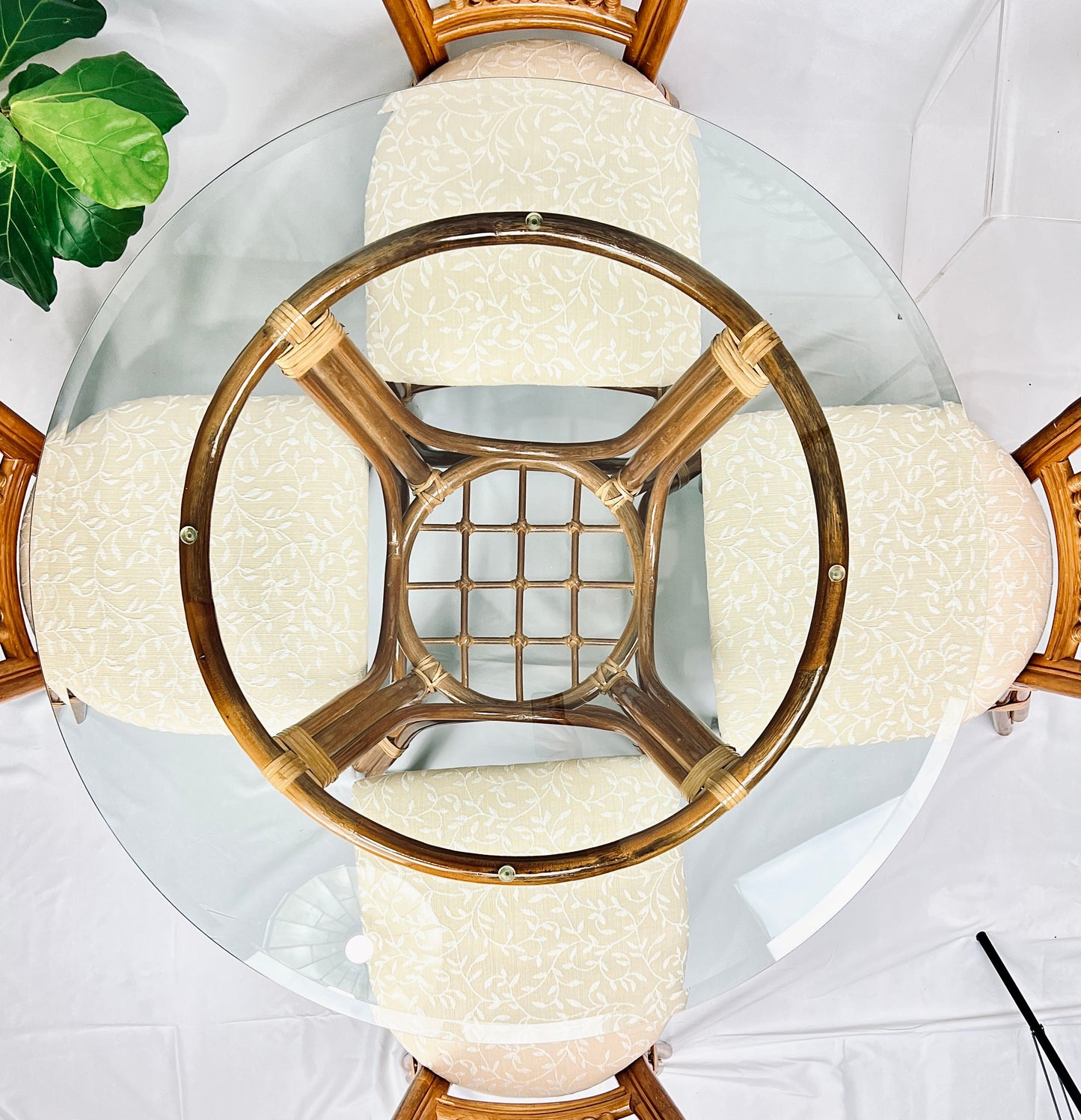 The Pure Joy Dining Set