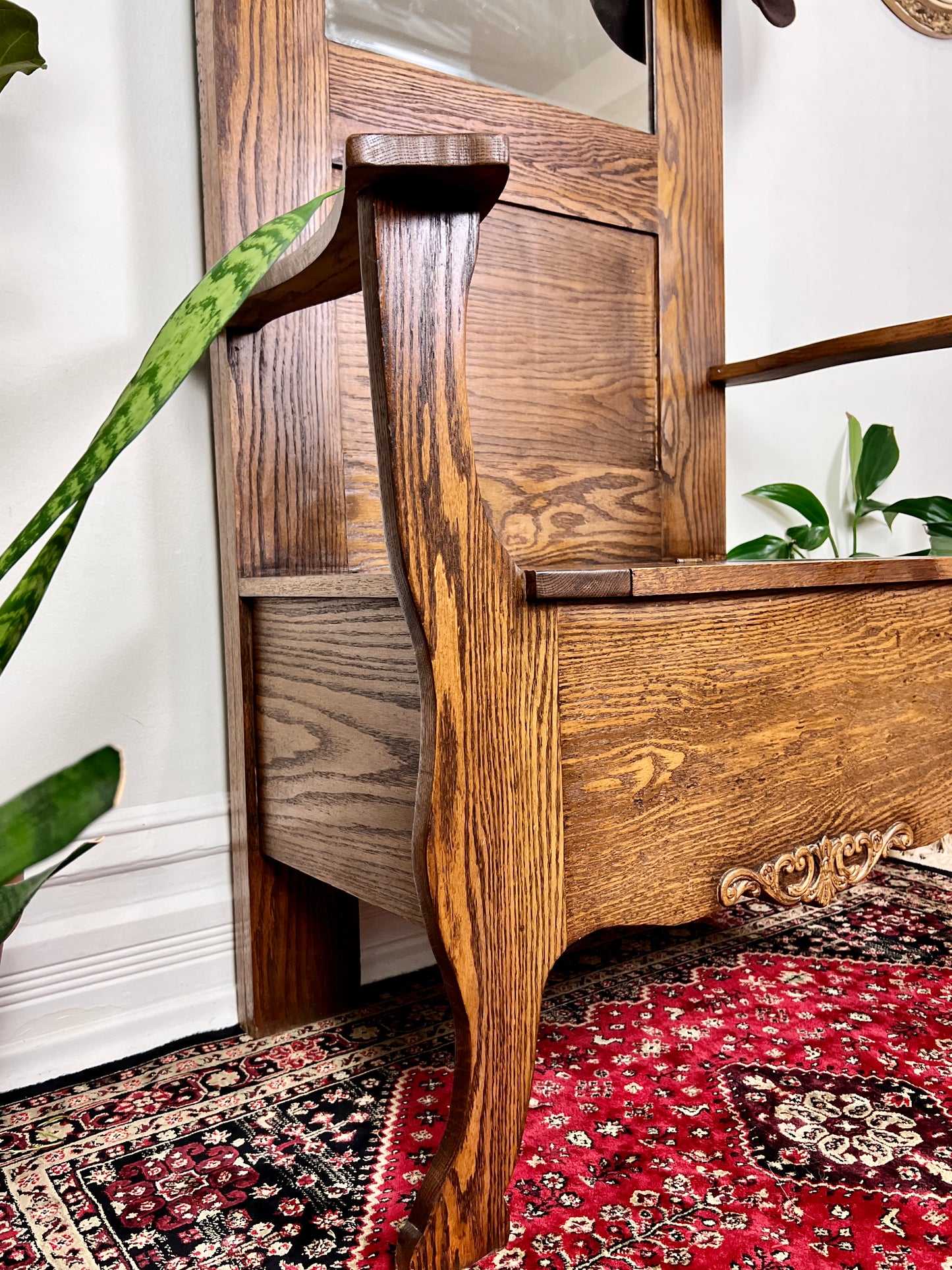 The Darius Hallway Bench