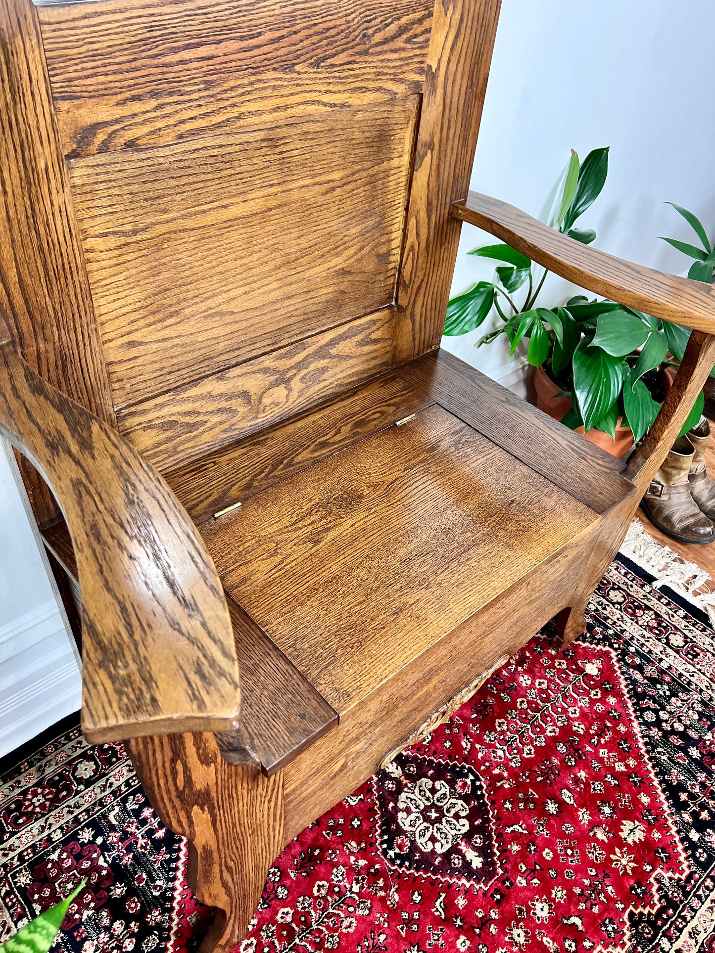 The Darius Hallway Bench