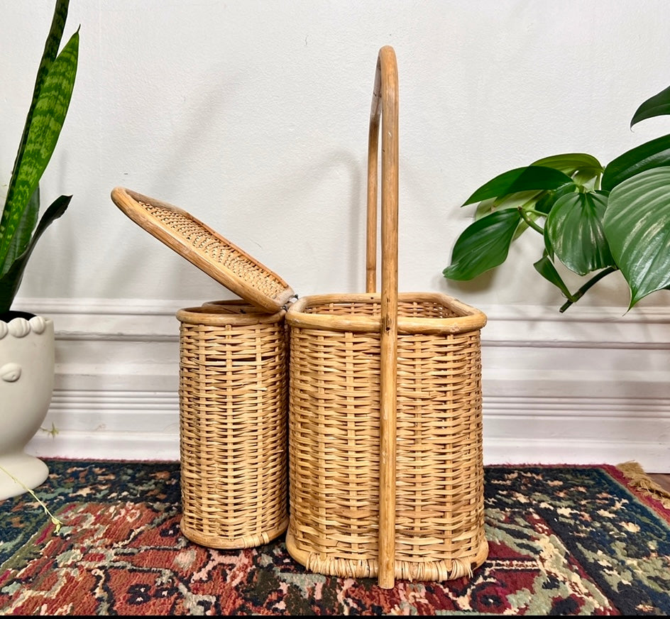 Wicker Basket & Wine Holder