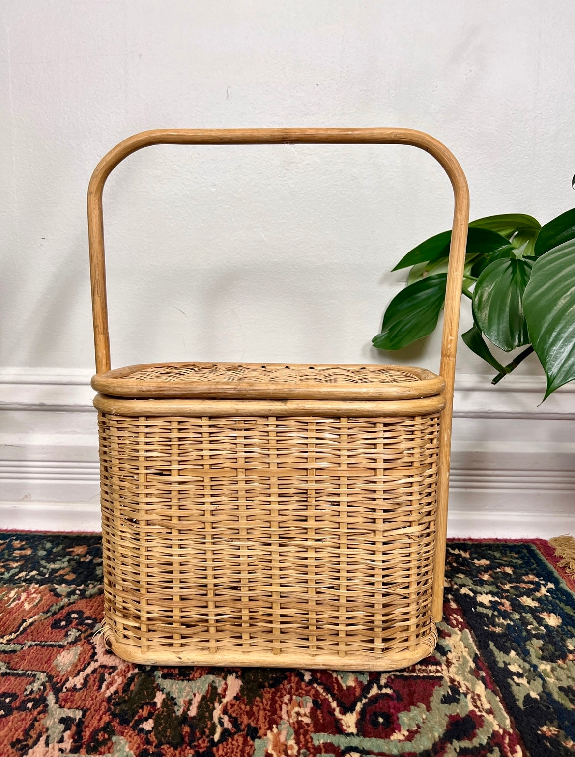 Wicker Basket & Wine Holder