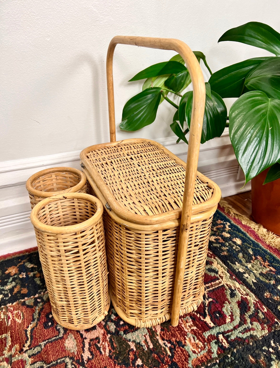 Wicker Basket & Wine Holder