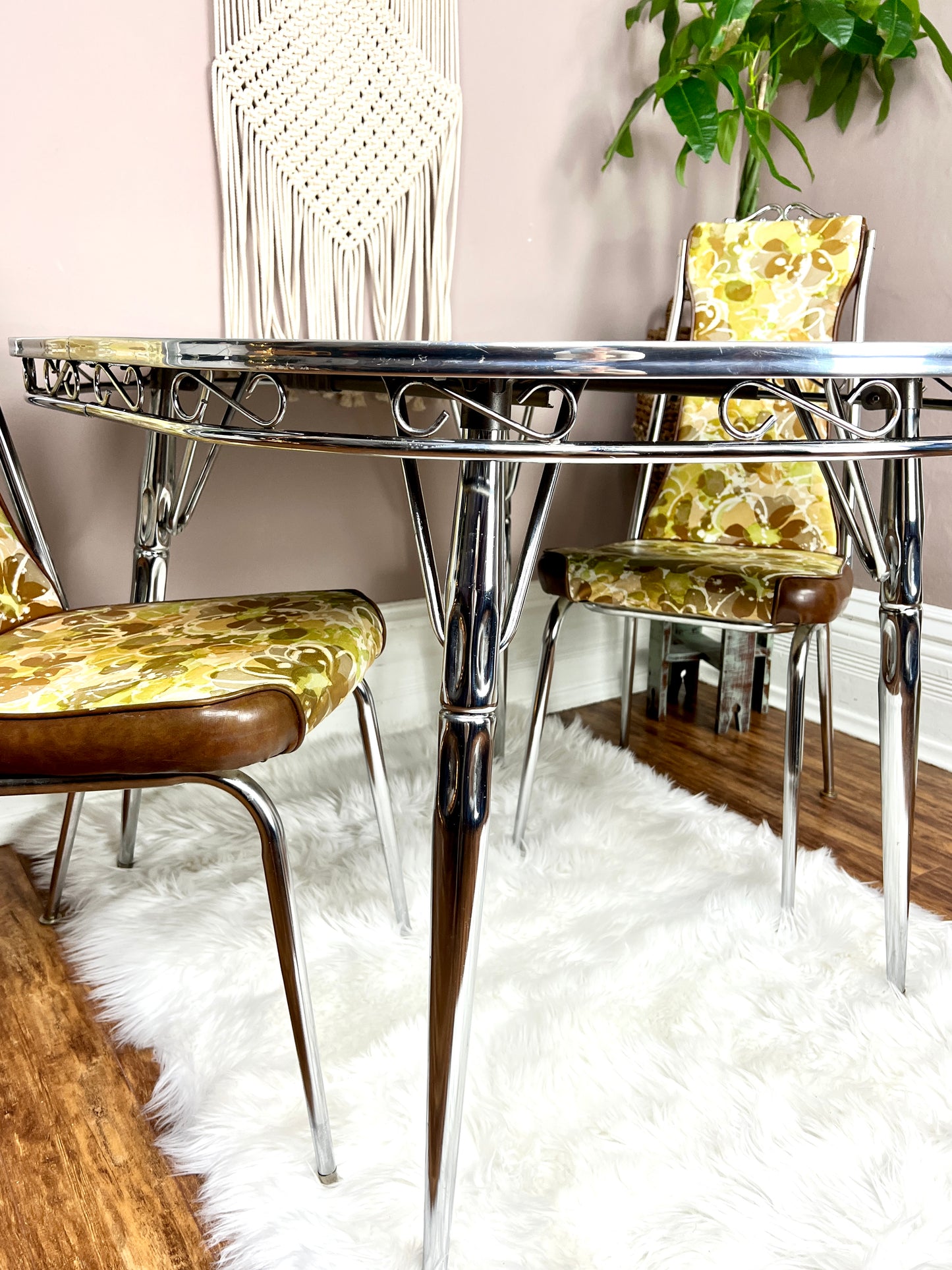 The Valerie Dining Set