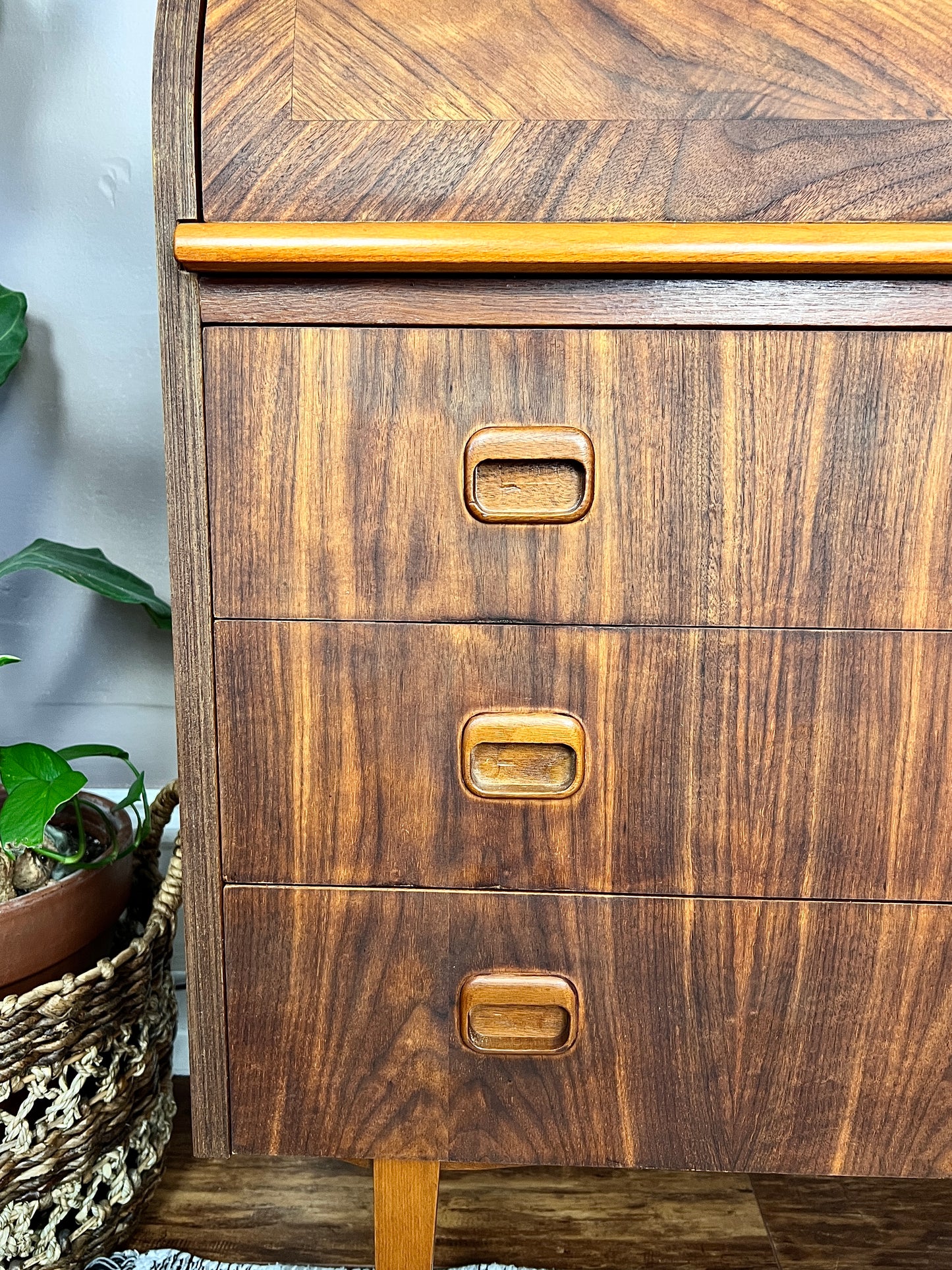 The Lennart Roll Top Desk