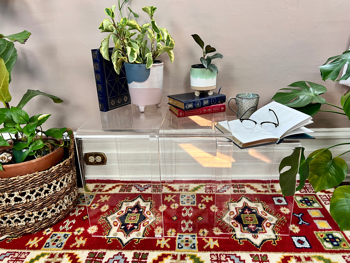 The Clear Sky Nesting Tables