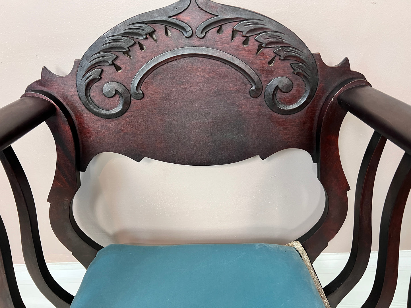 Antique Saddle Chair