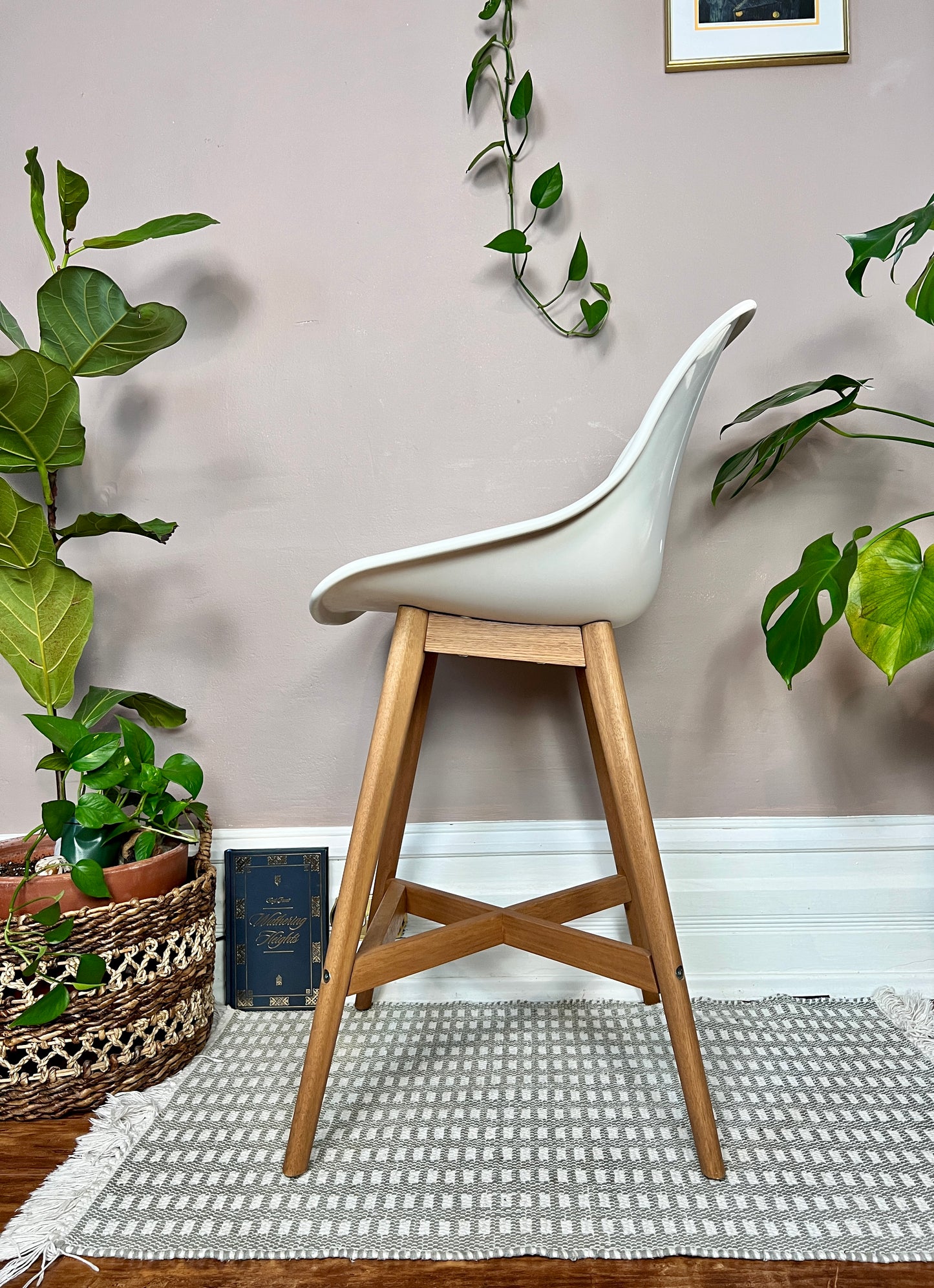 The Fanbyn Kitchen Counter Stools
