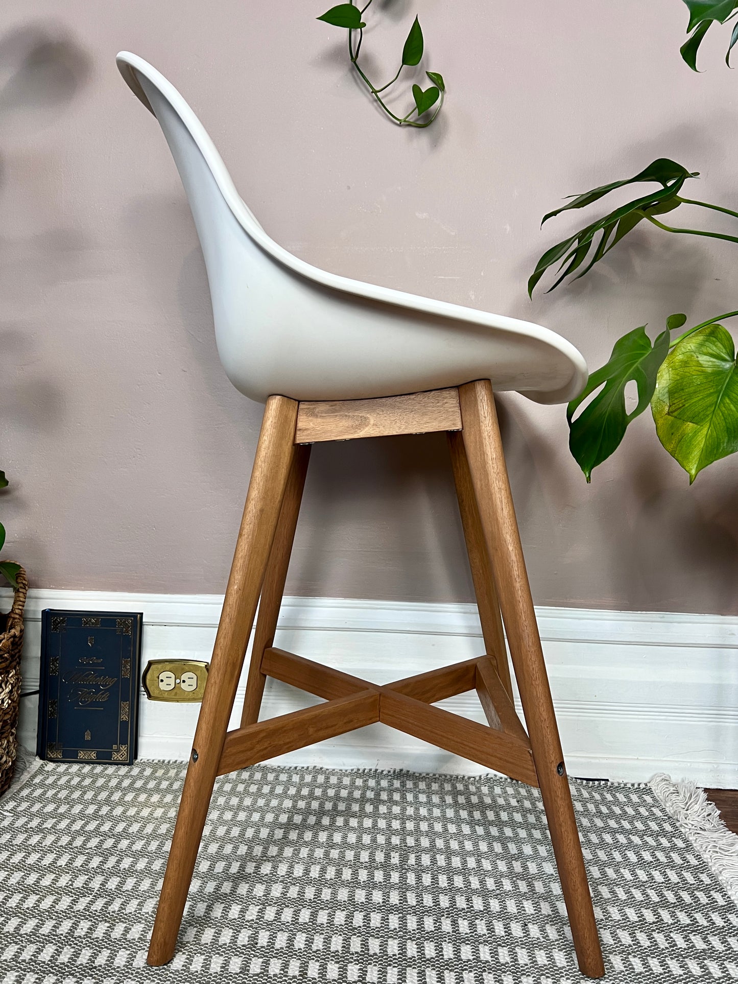 The Fanbyn Kitchen Counter Stools