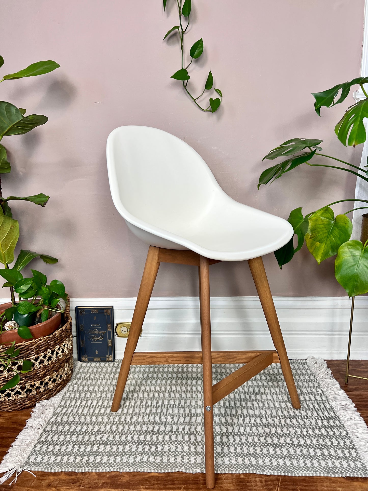 The Fanbyn Kitchen Counter Stools