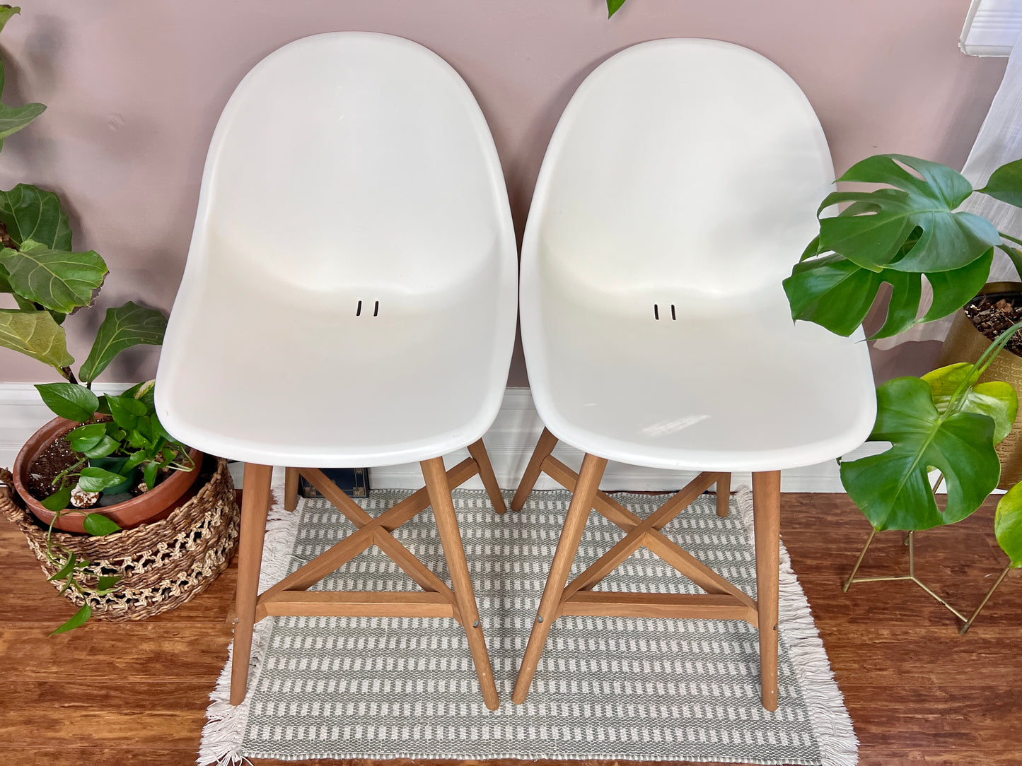 The Fanbyn Kitchen Counter Stools
