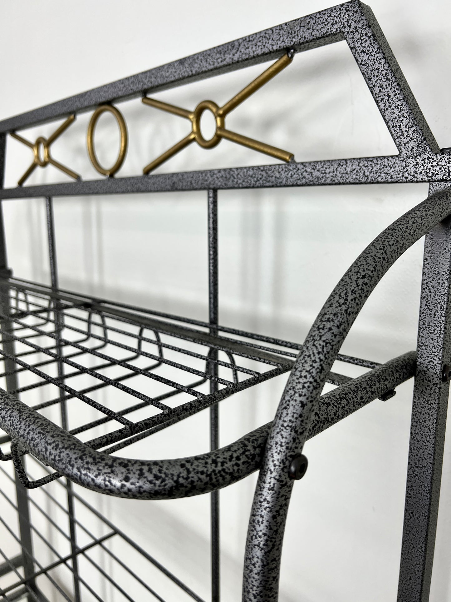 The Baker’s Dozen Shelf Rack