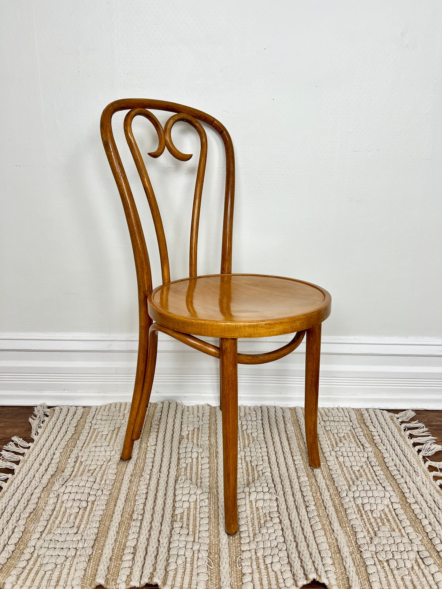 The Constanta Chairs