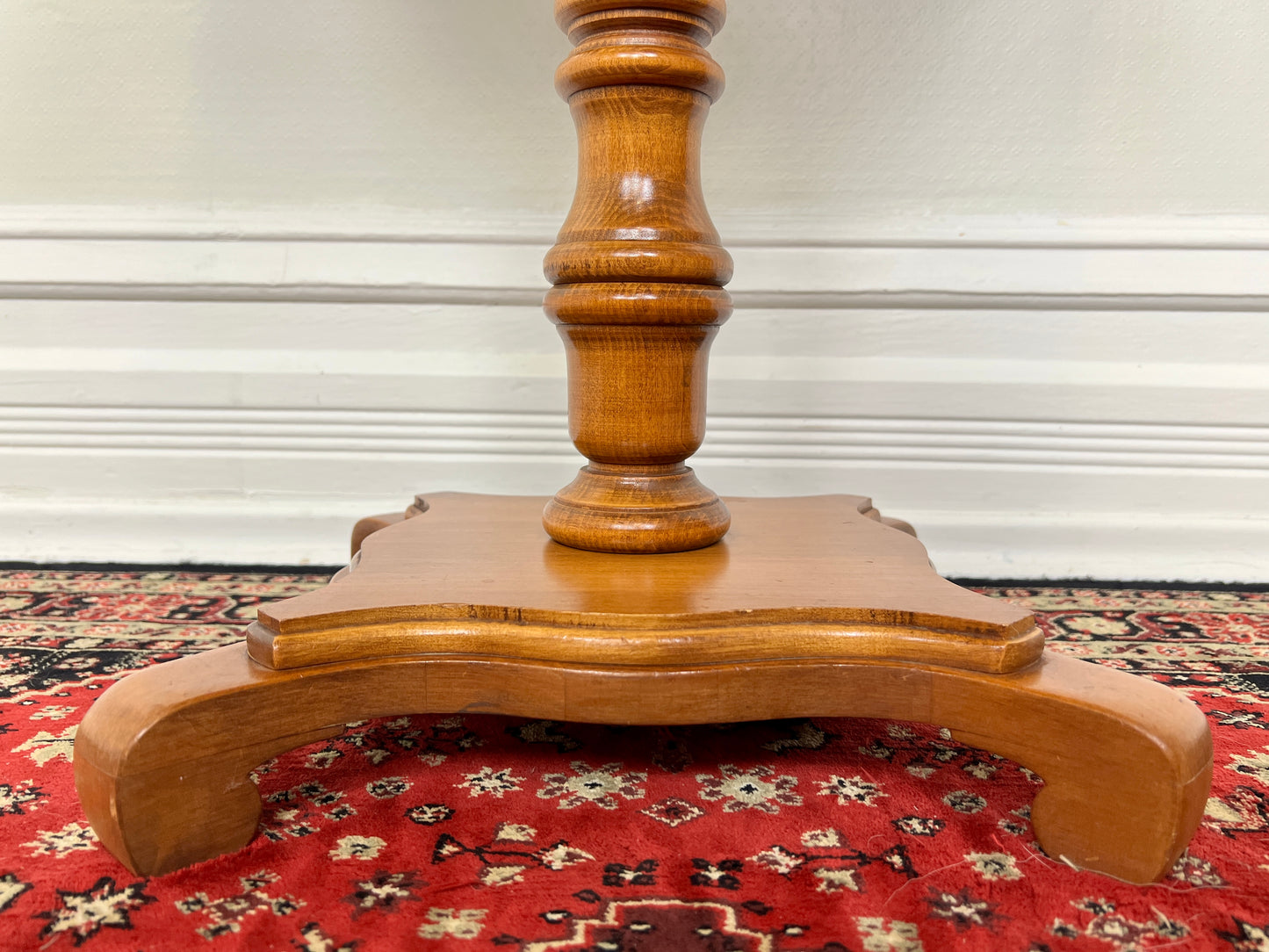 The Stanley Lamp Table