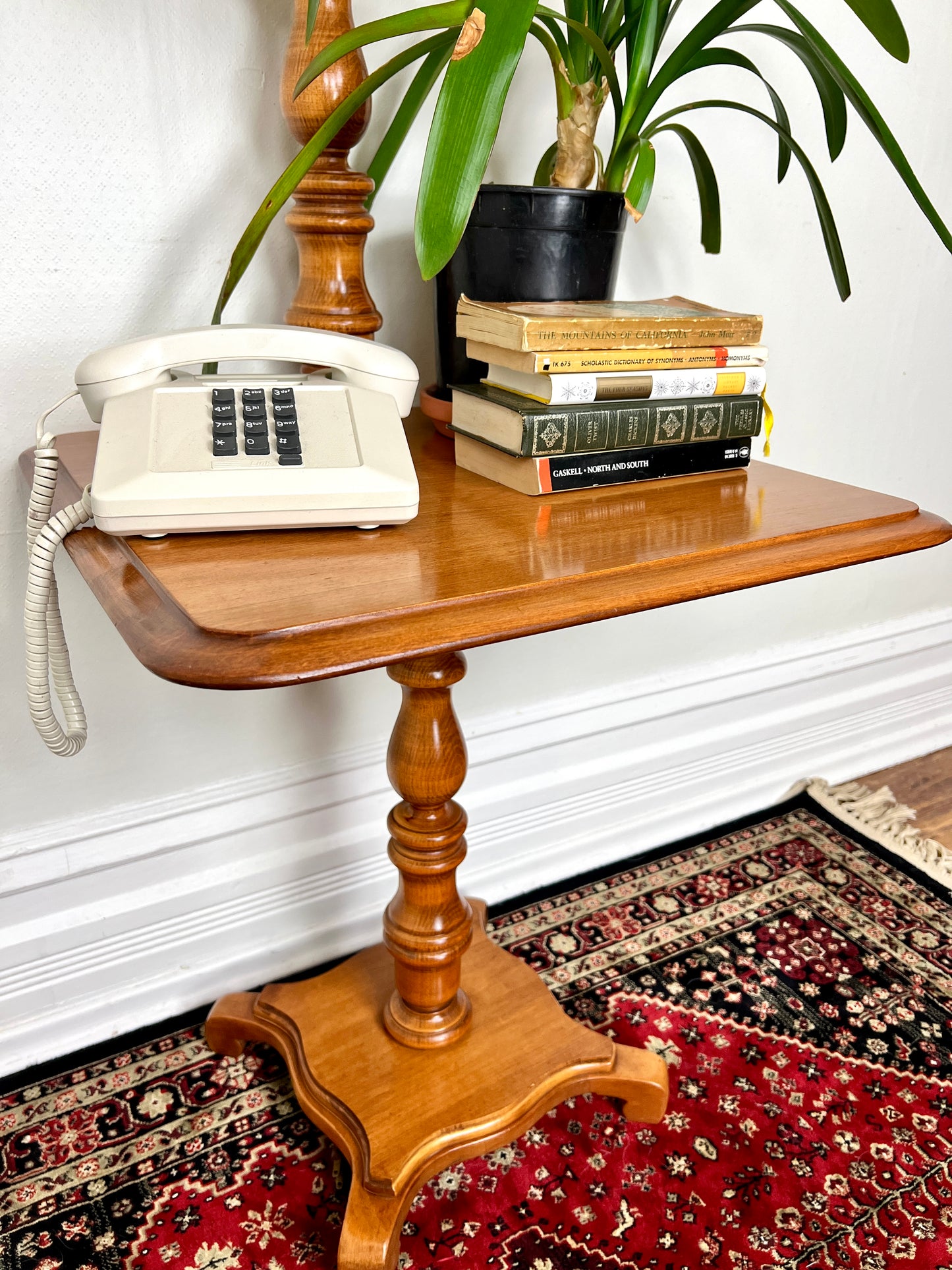 The Stanley Lamp Table