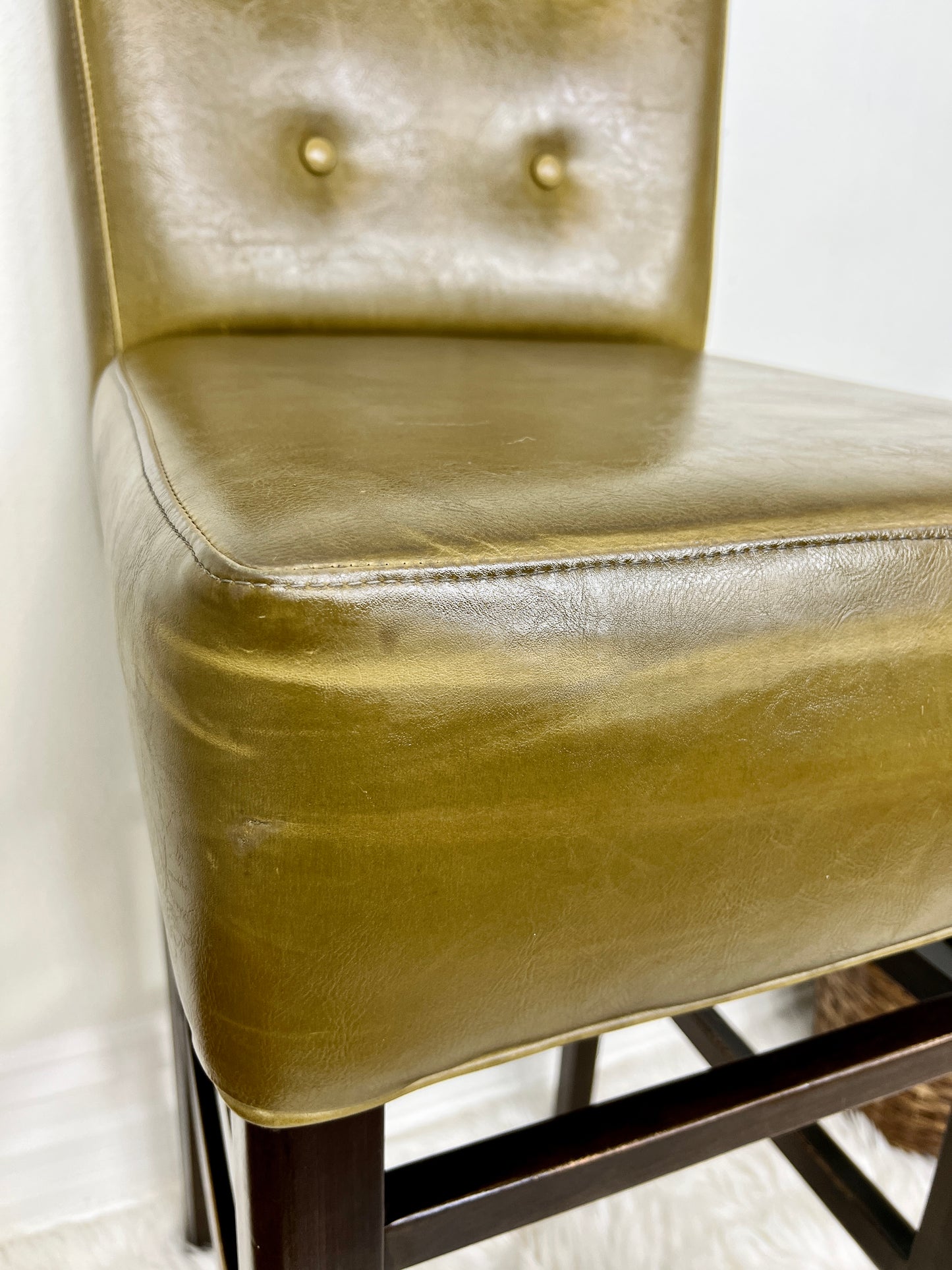 The Perfectly Pesto Stools