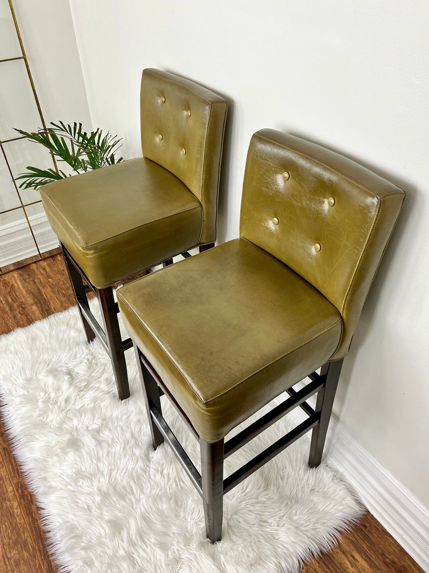 The Perfectly Pesto Stools