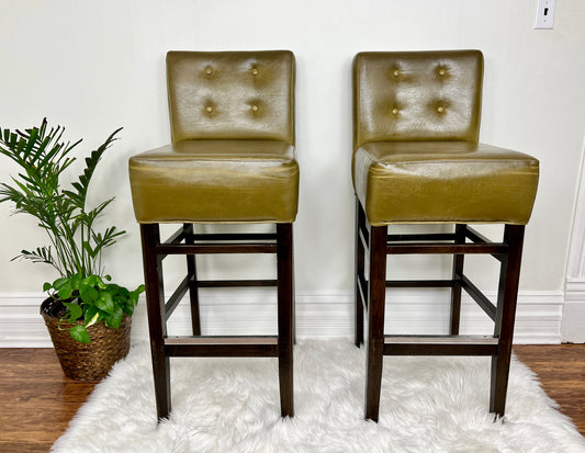 The Perfectly Pesto Stools