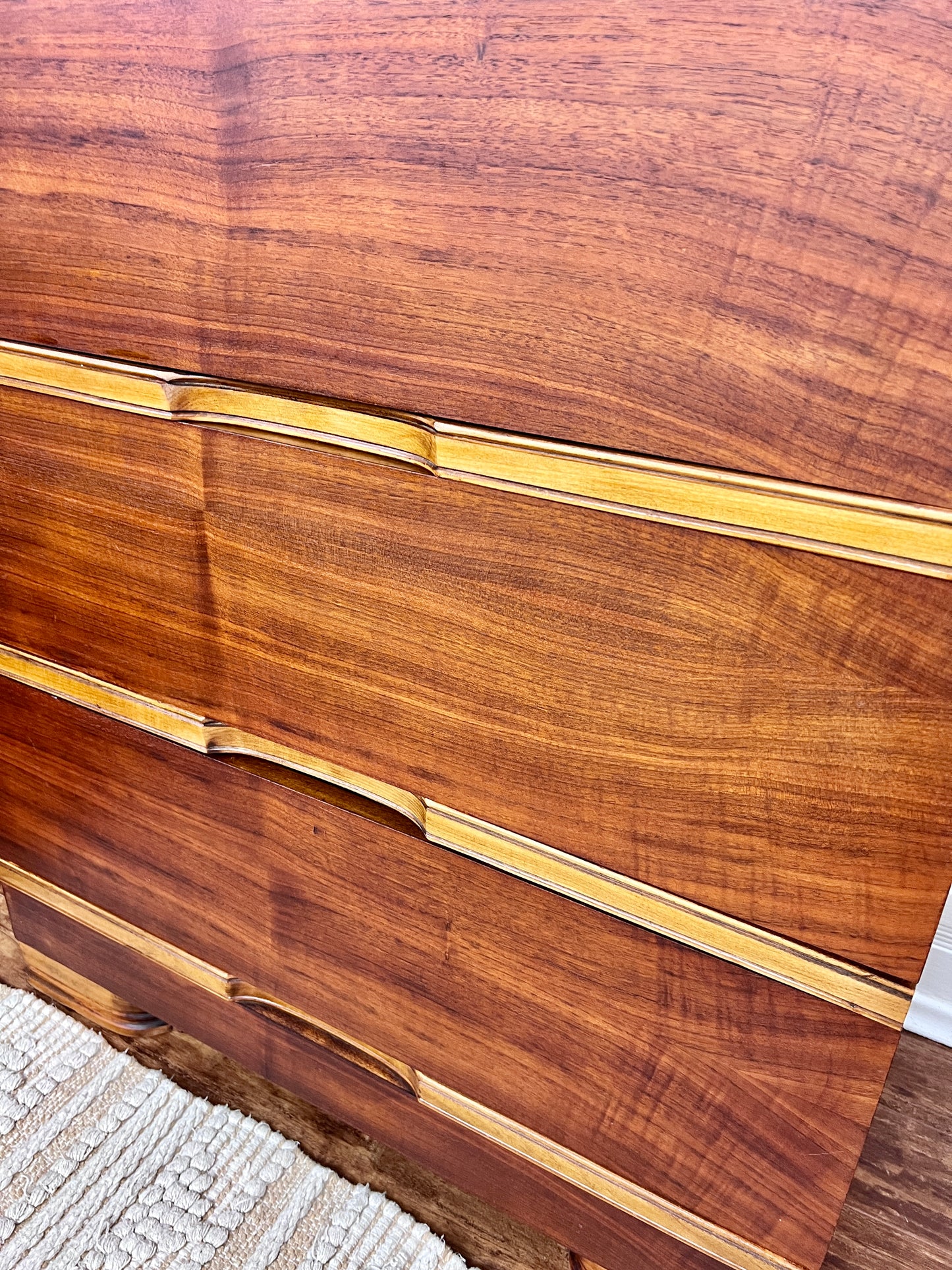 The Portland Dresser