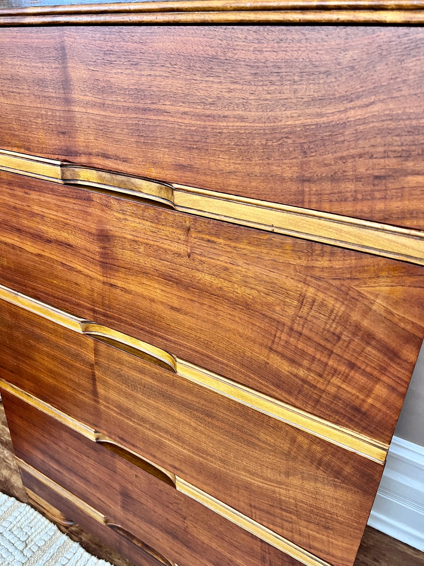 The Portland Dresser