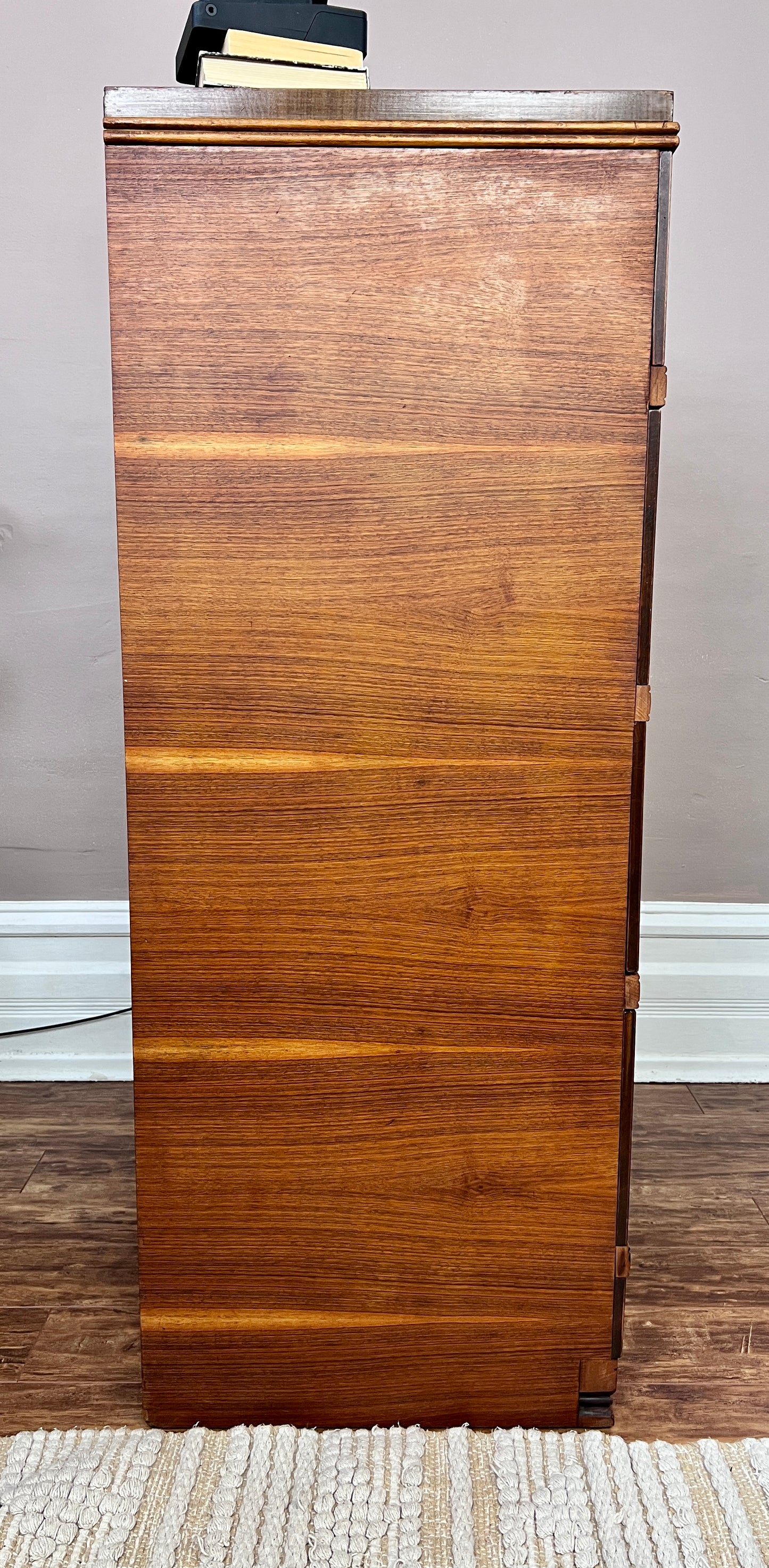 The Portland Dresser