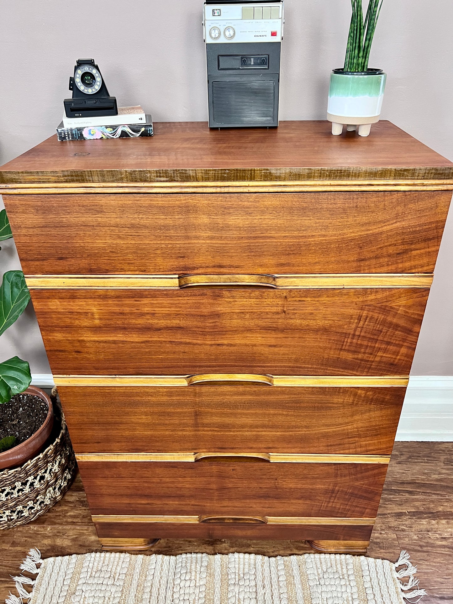The Portland Dresser
