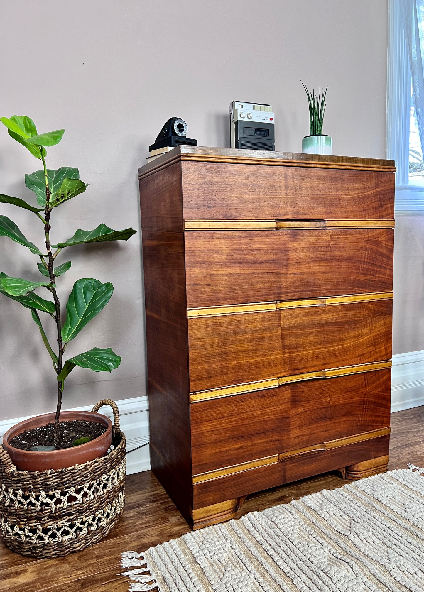 The Portland Dresser