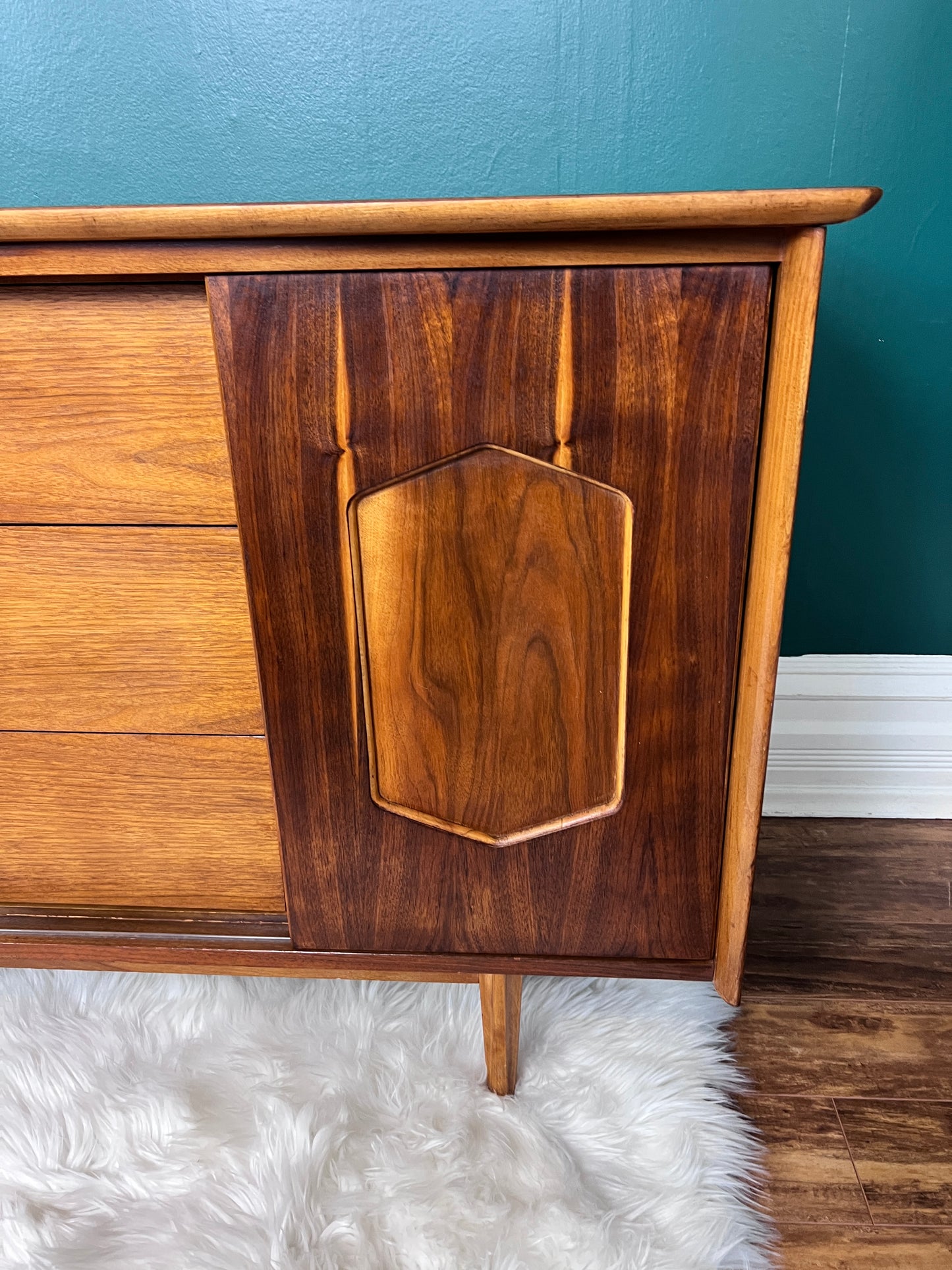 The Larsen Dresser